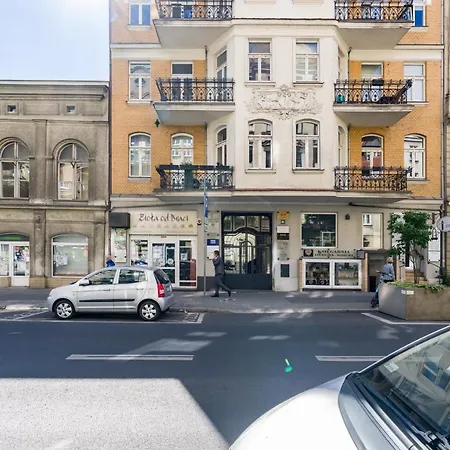 아파트 Studio Apartment Poznan City Center By Renters *